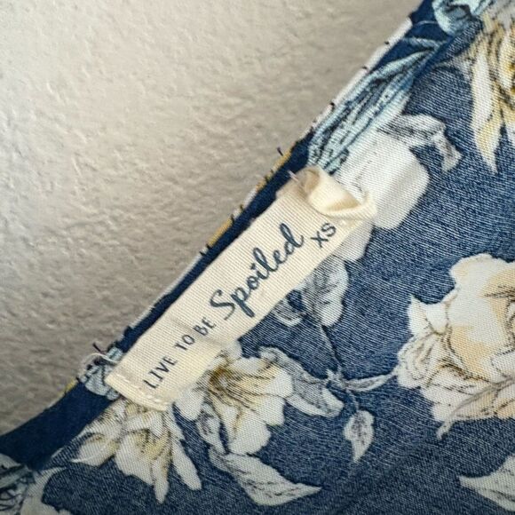 Live to be spoiled sleeveless floral print short sleeves blue dress size XS - Picture 5 of 8